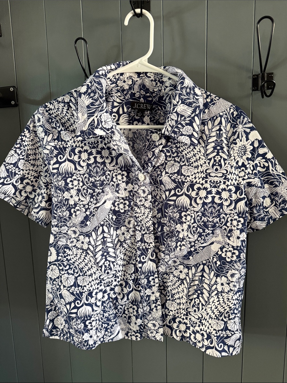 Women’s J. Crew Navy and White Floral Short Sleeve Button-Down Shirt